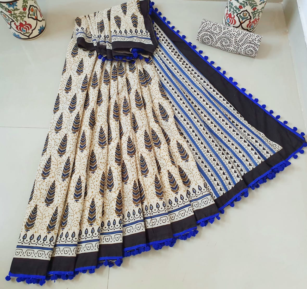 Tree Motif Off-white Cotton Saree