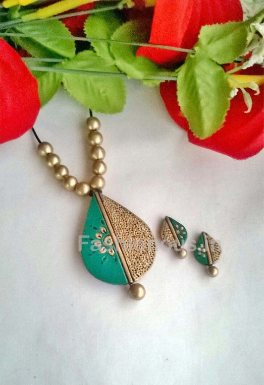 Turquoise Blue  Droplet Shaped Terracotta Pendant Set-TJS-047