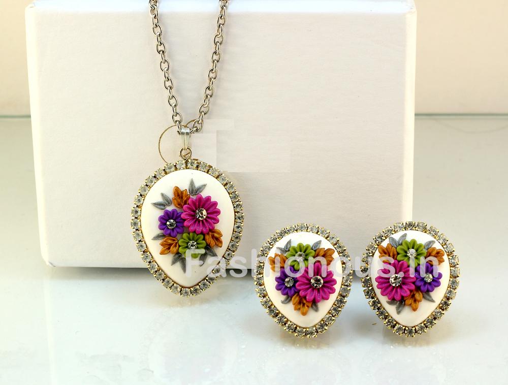 White Floral Droplet Polymer Clay Necklace and Studs-ZAPCJH-058