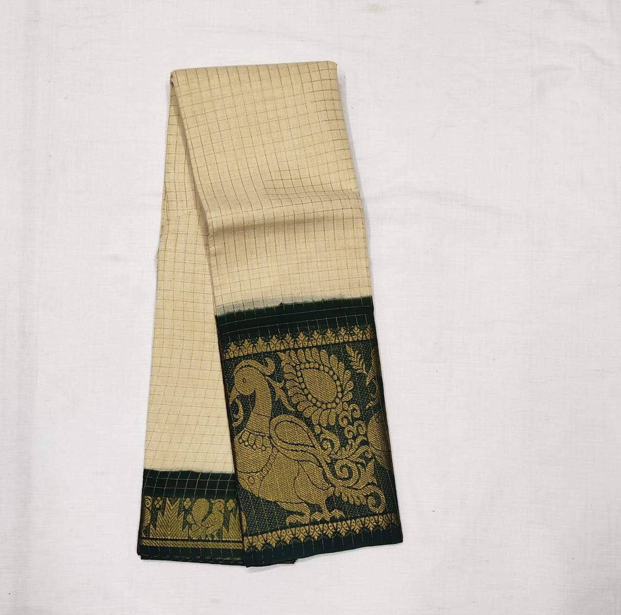 White Madurai Sungudi Saree with Large Border